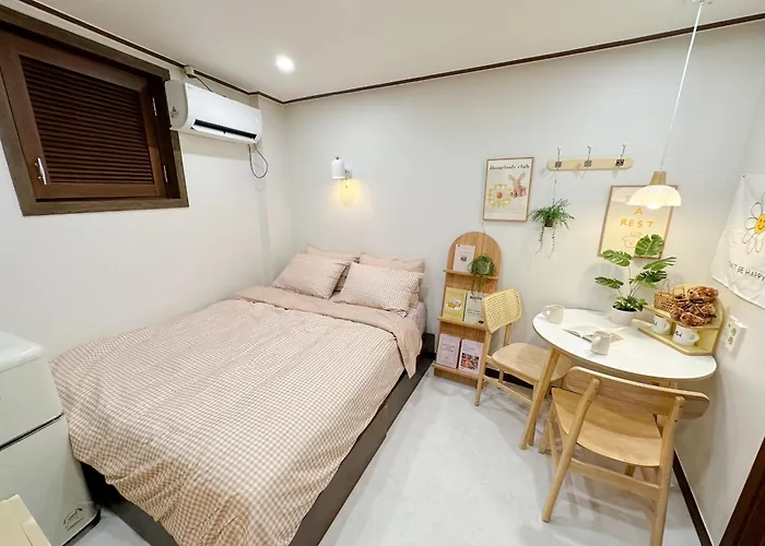 Hotel 8 *